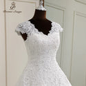 Elegant Appliques V-neck Sleeveless Wedding Dress