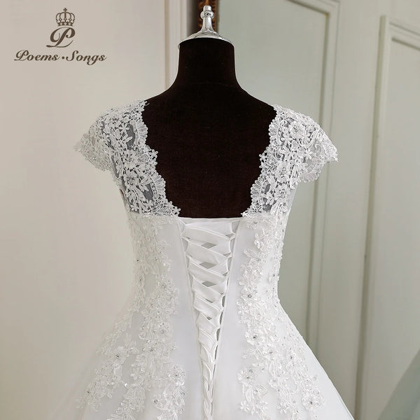 Elegant Appliques V-neck Sleeveless Wedding Dress